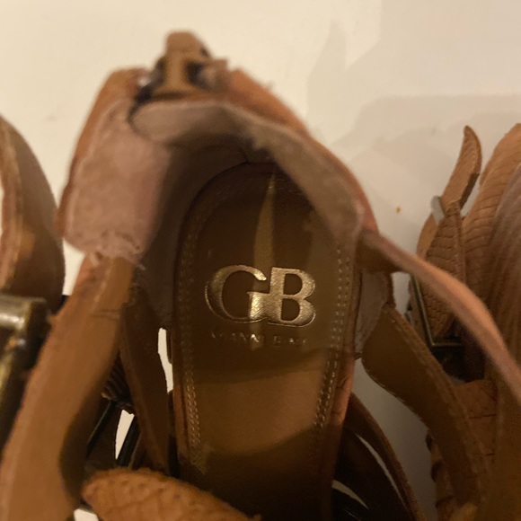 Giani Bini tan suede ankle booties with zip up heels various sizes all NWT - Picture 7 of 8